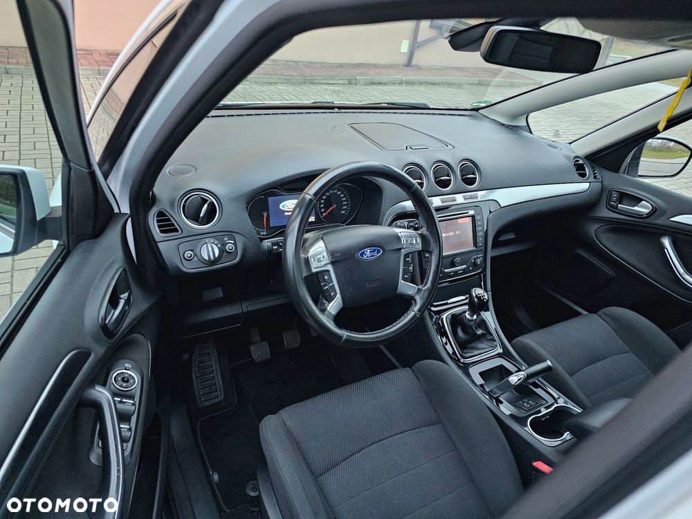 Ford S-Max 2.0 TDCi DPF Titanium - 13