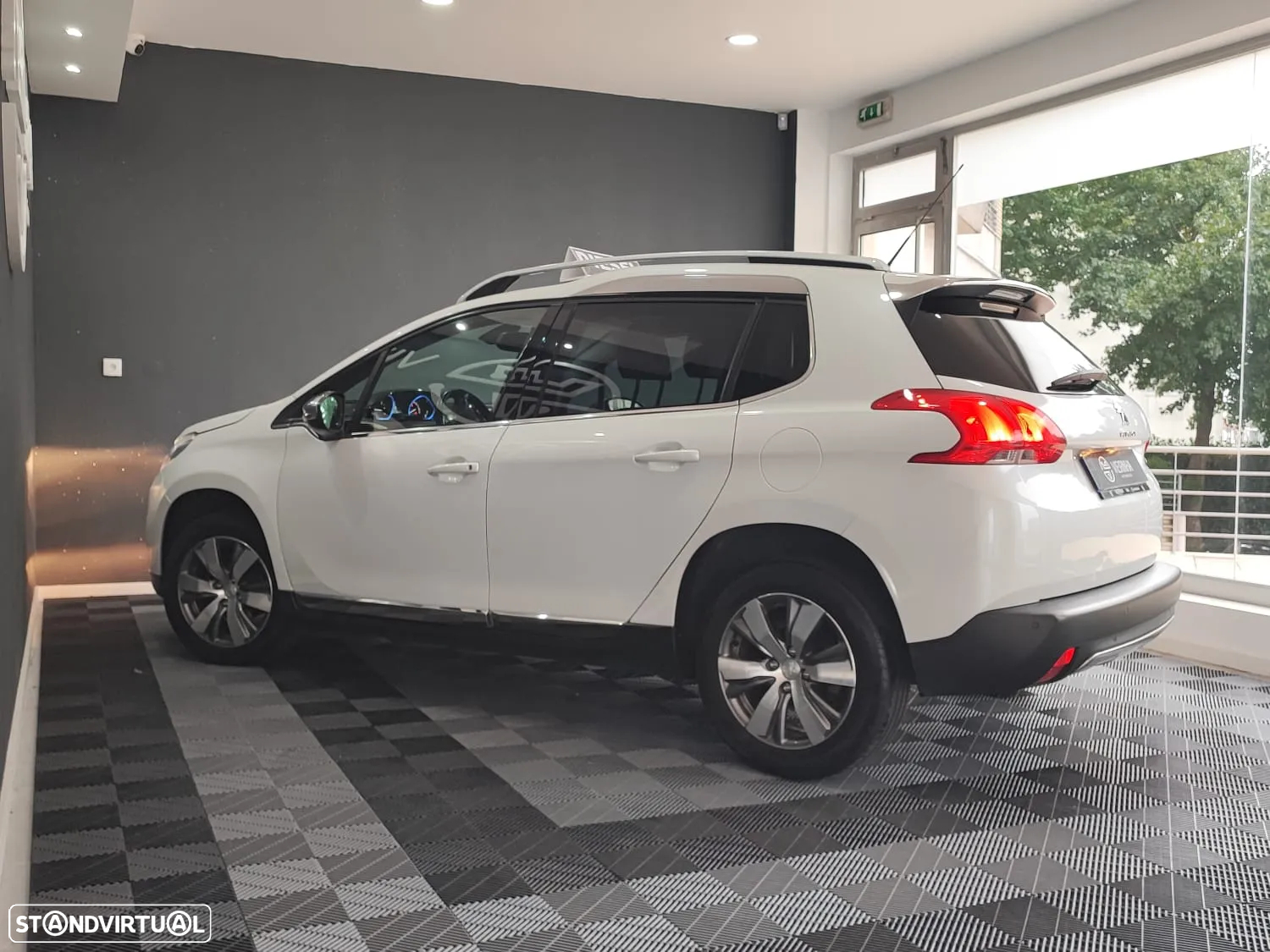 Peugeot 2008 1.4 HDi Allure - 16
