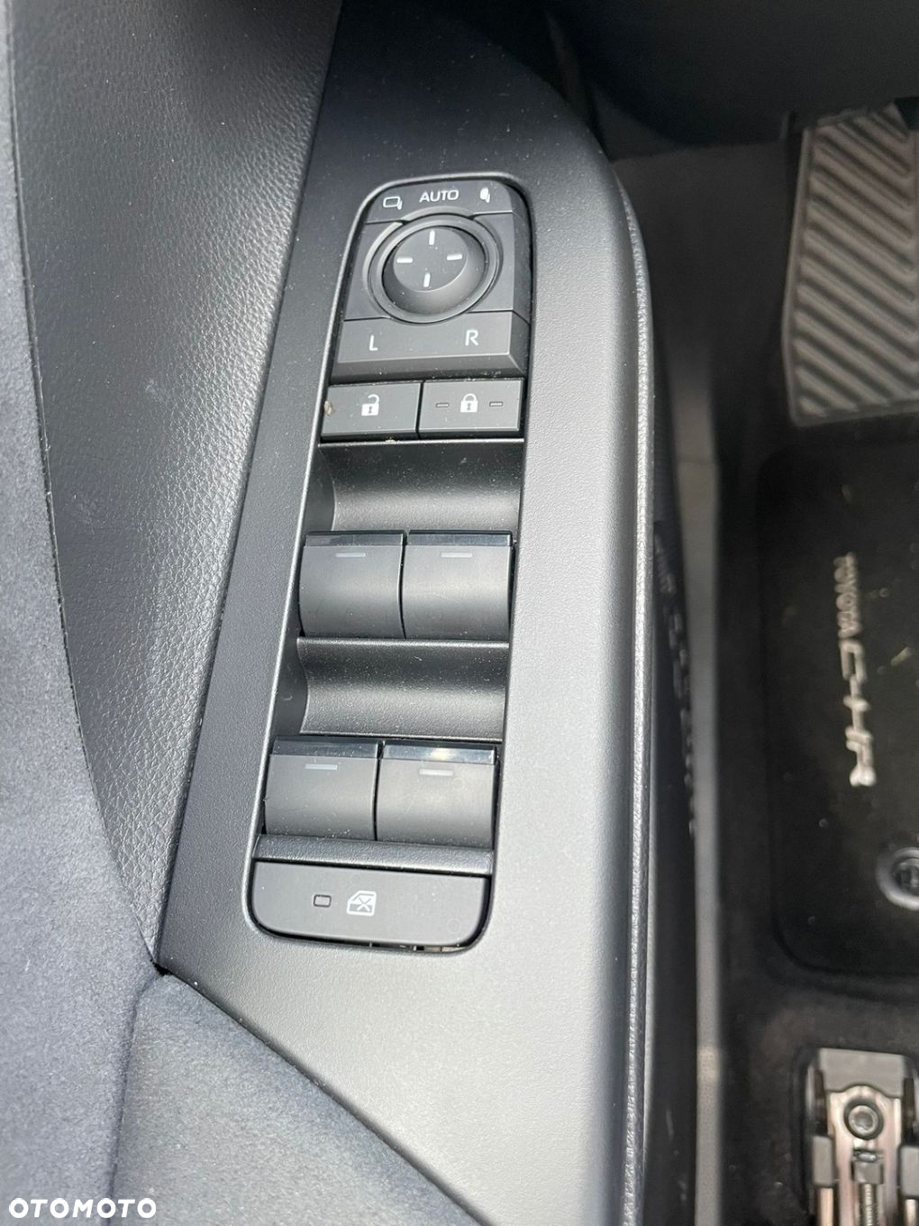 Toyota C-HR 1.8 Hybrid Executive - 18
