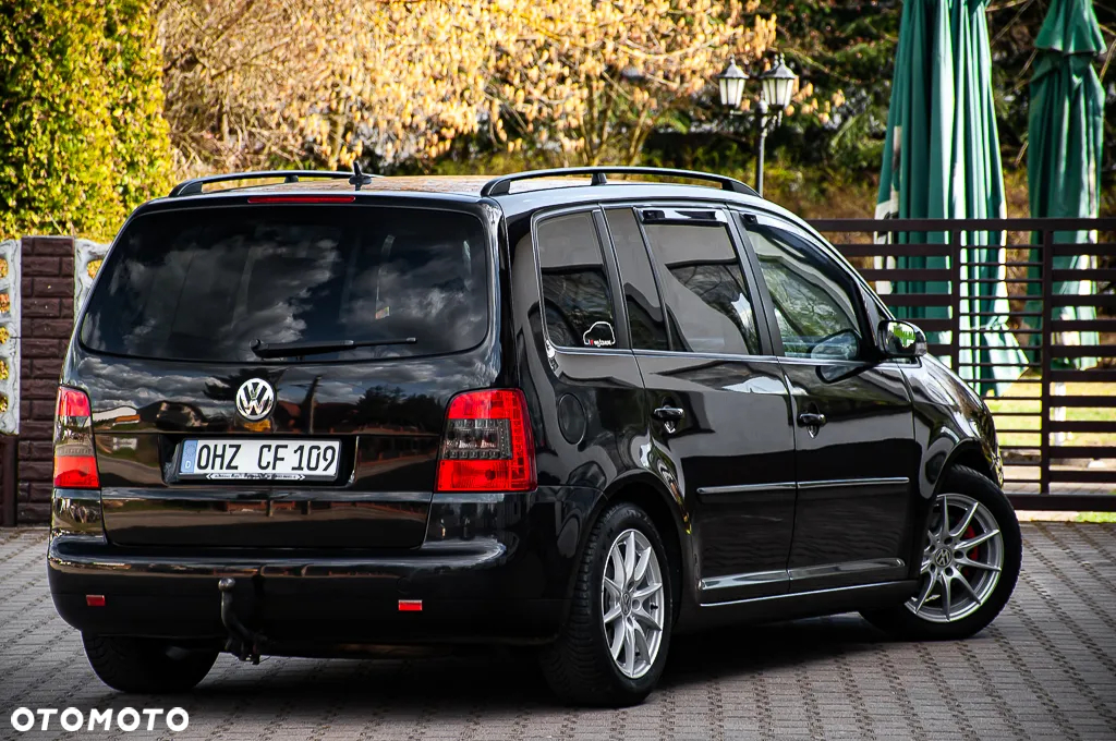 Volkswagen Touran - 17