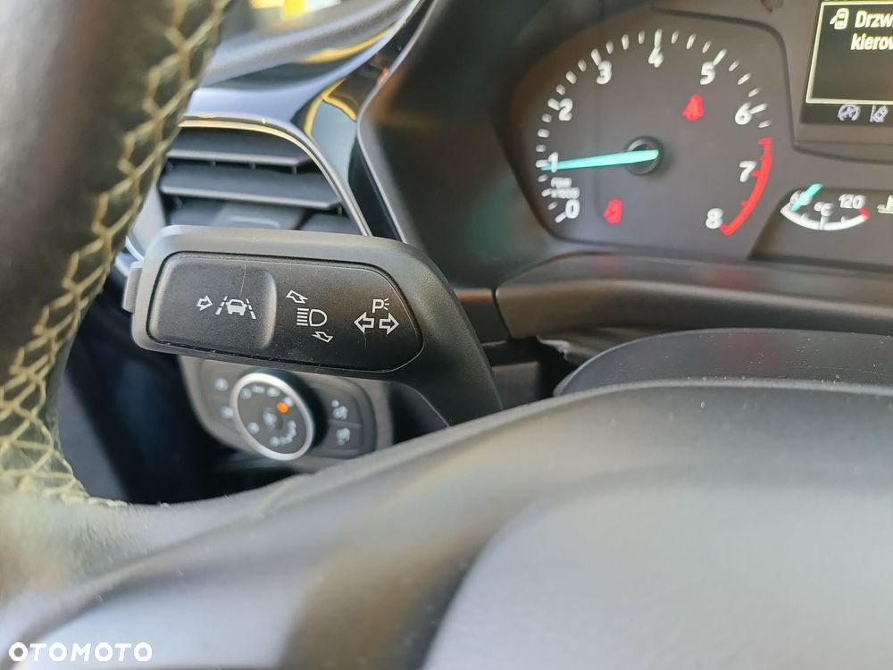 Ford Fiesta 1.0 EcoBoost S&S TITANIUM - 16