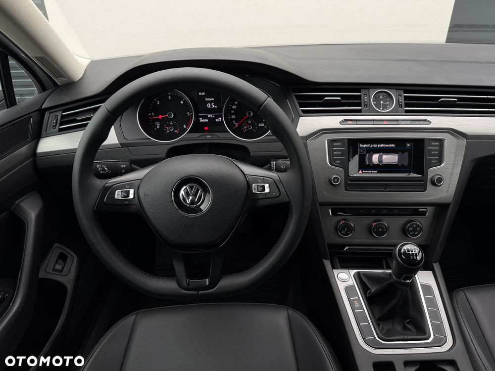 Volkswagen Passat 2.0 TDI (BlueMotion Technology) Comfortline - 9