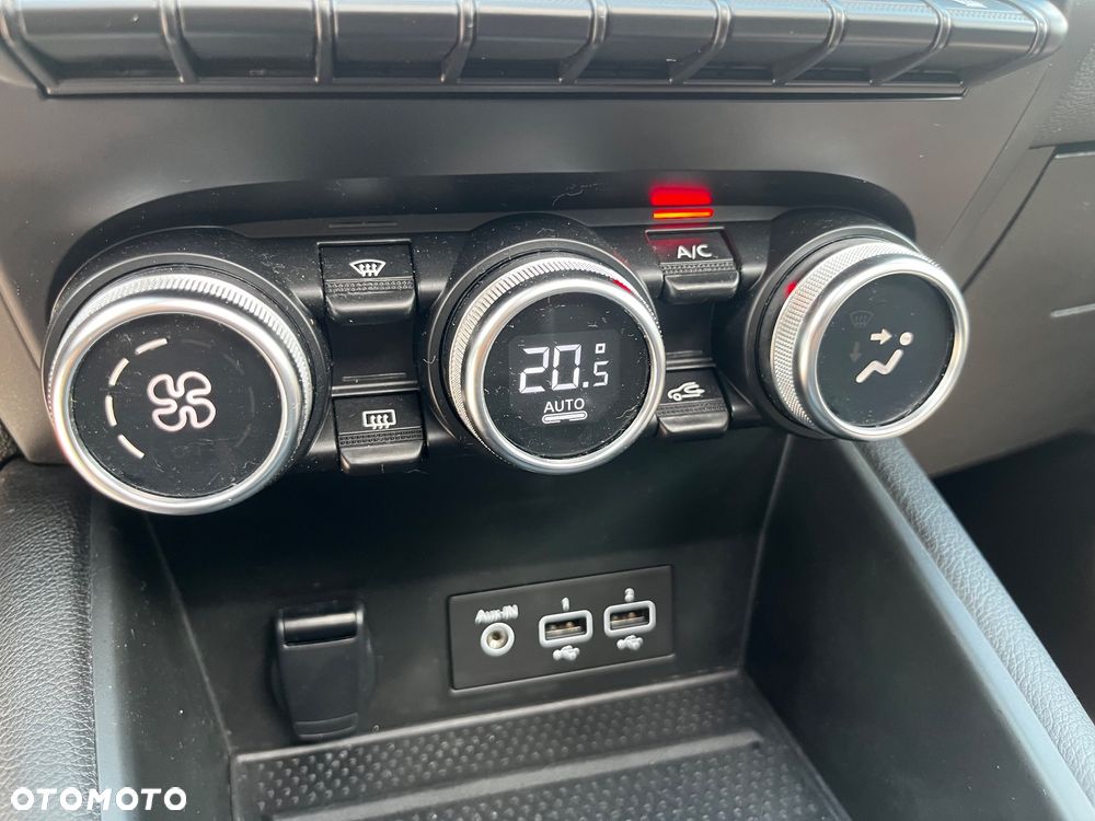 Renault Captur 1.3 TCe mHEV Techno EDC - 27