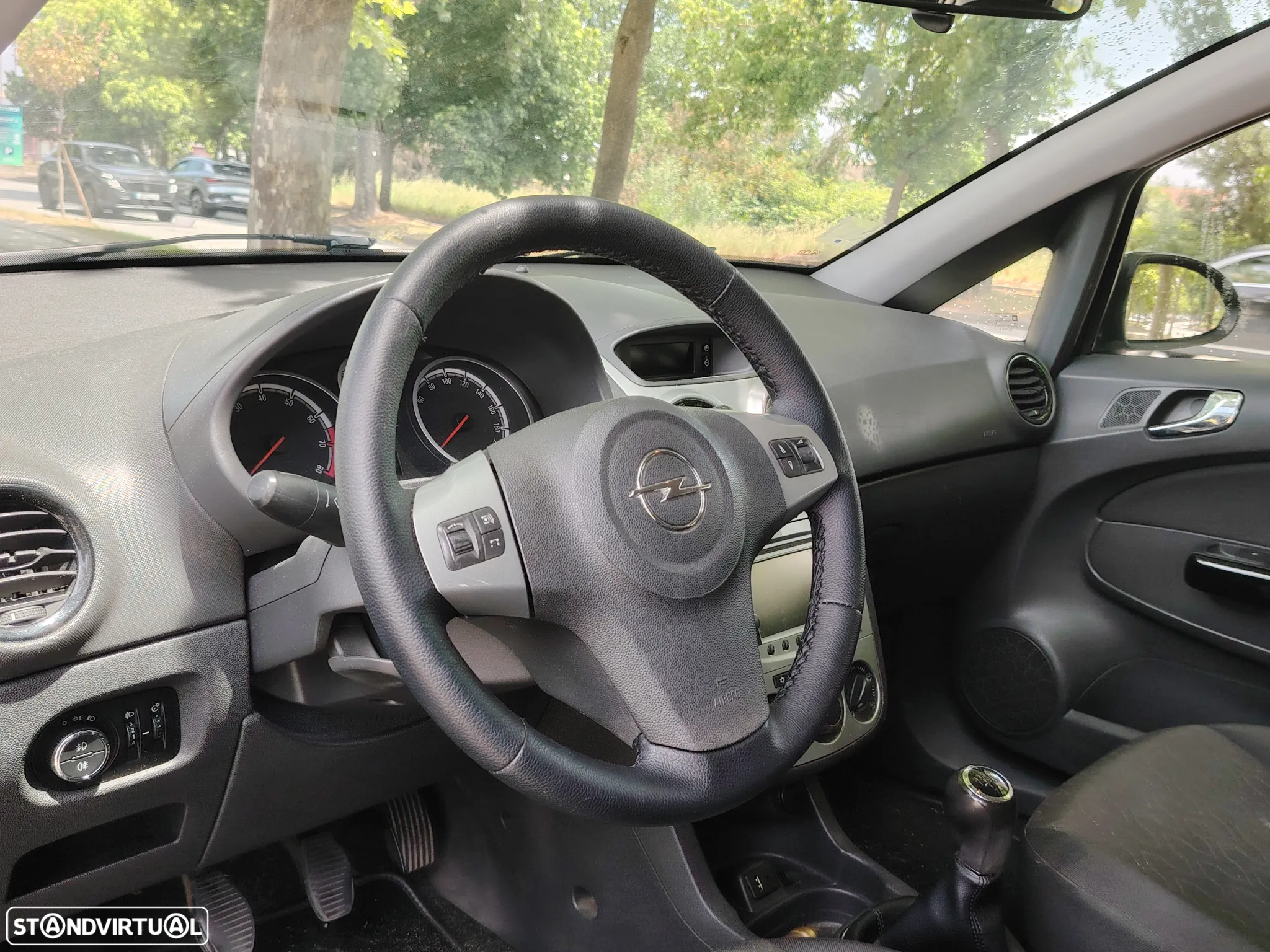 Opel Corsa 1.2 Enjoy FlexFuel - 3