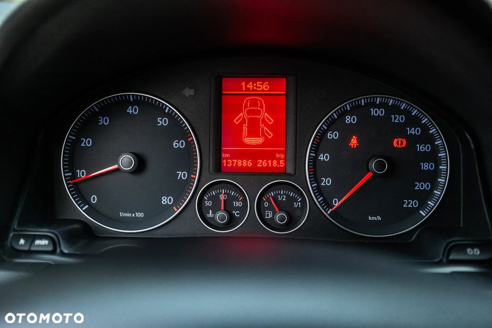 Volkswagen Golf - 27