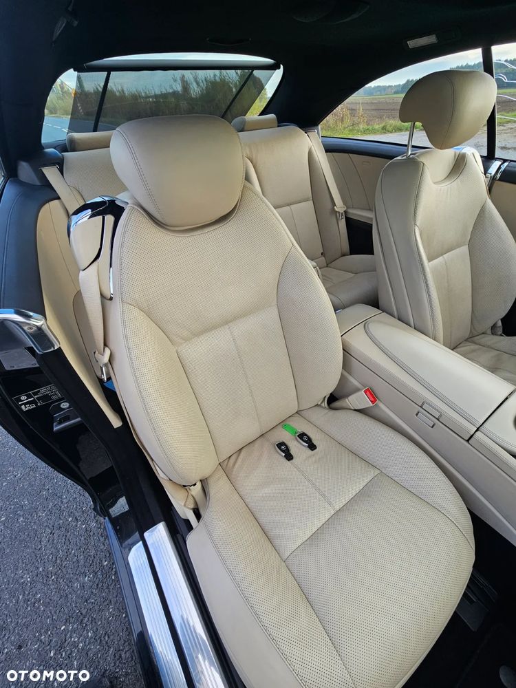 Mercedes-Benz CL 500 4-Matic BlueEff - 27