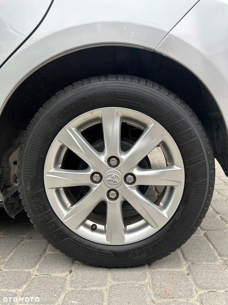 Toyota Yaris 1.4 D-4D Prestige - 26