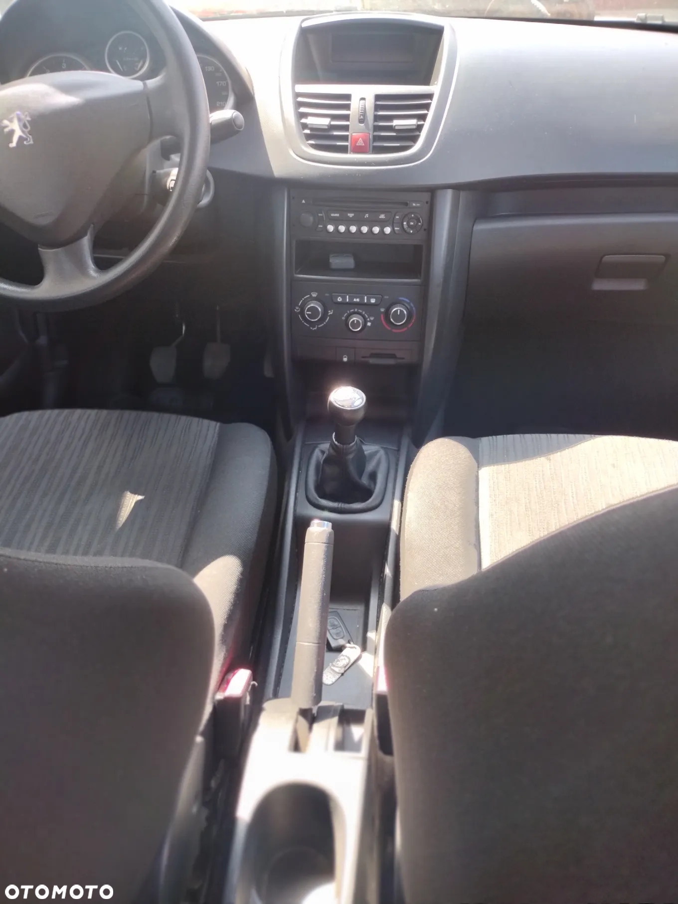 Peugeot 207 - 8