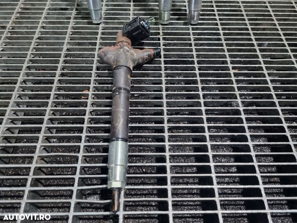 Injector Toyota RAV 4 III 2.2 D - 4D 2006 - 2012 150CP 2AD - FHV Euro5 (1357) Diesel ... - 2