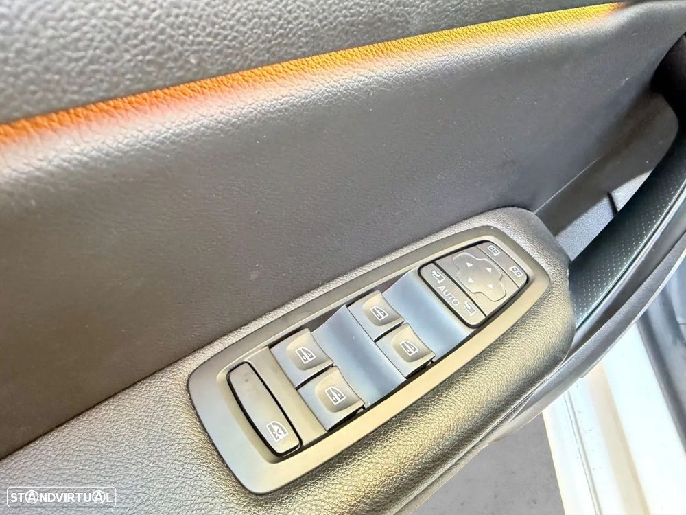 Renault Mégane Sport Tourer ENERGY TCe 130 INTENS - 13