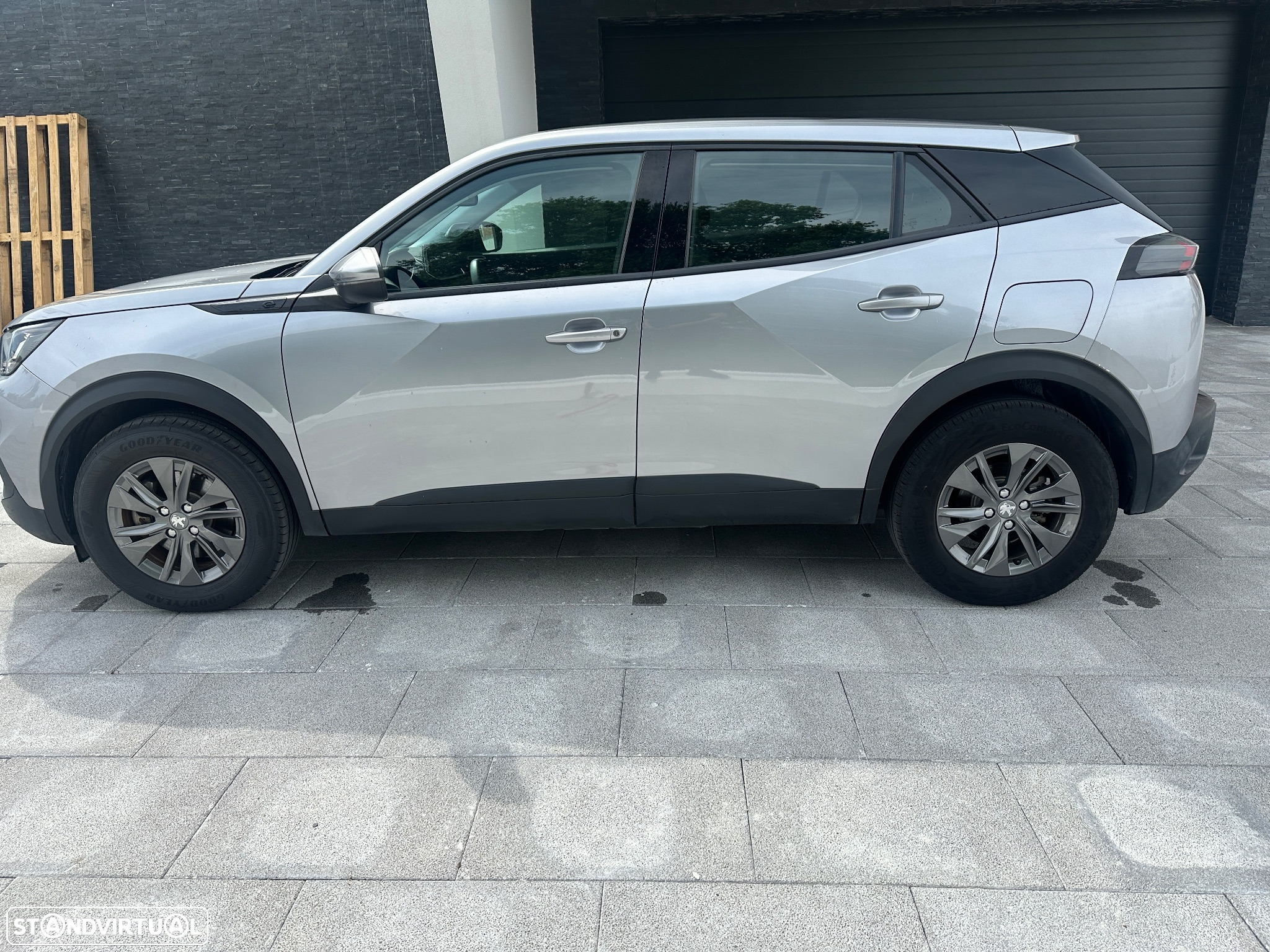 Peugeot e-2008 - 5