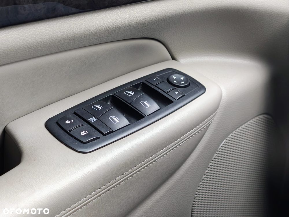 Jeep Grand Cherokee - 10