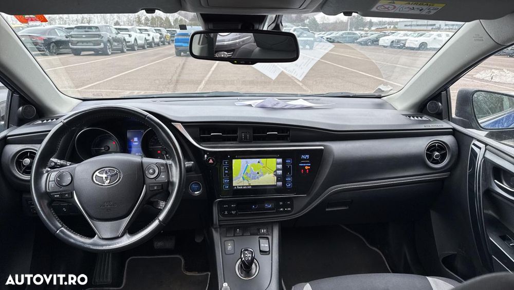 Toyota Auris 1.8 VVT-i Automatik Executive - 4