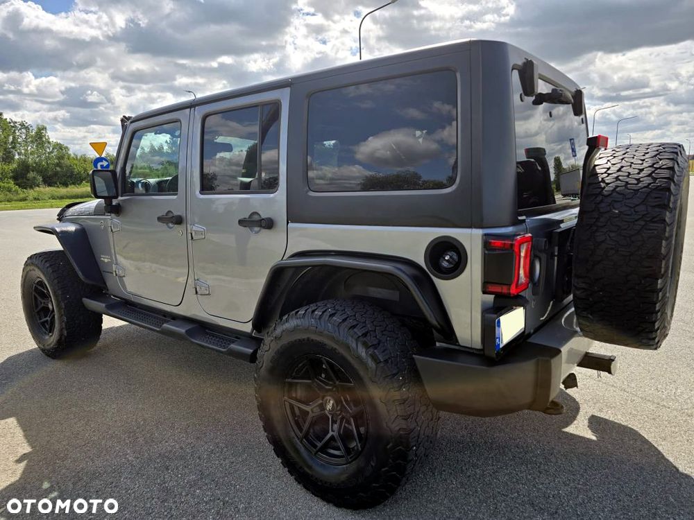 Jeep Wrangler 3.6 Unlim Sahara - 11