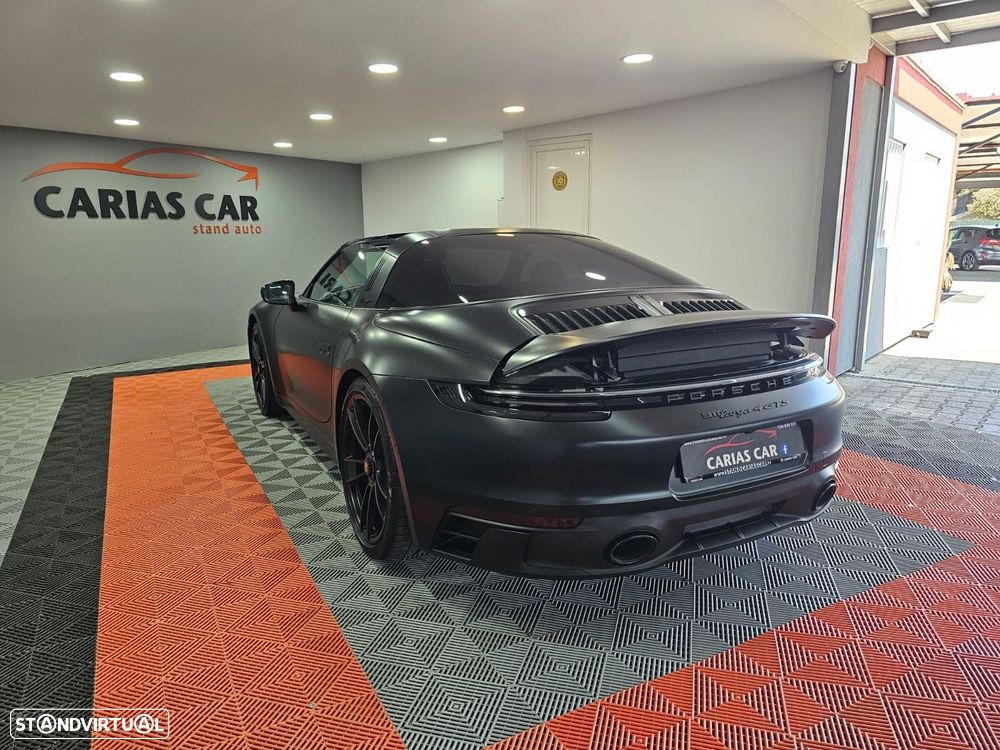 Porsche 911 Série F - 7