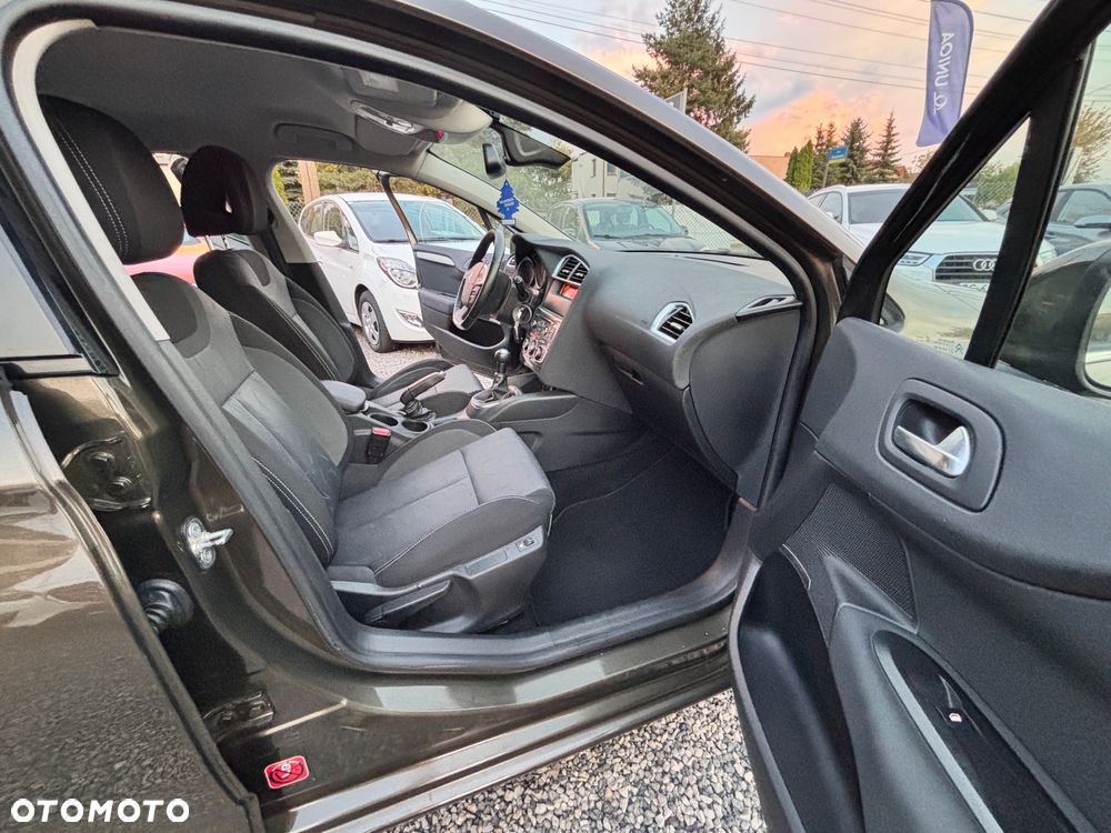 Toyota RAV4 2.0 VVT-i Prestige NAVI MS - 25