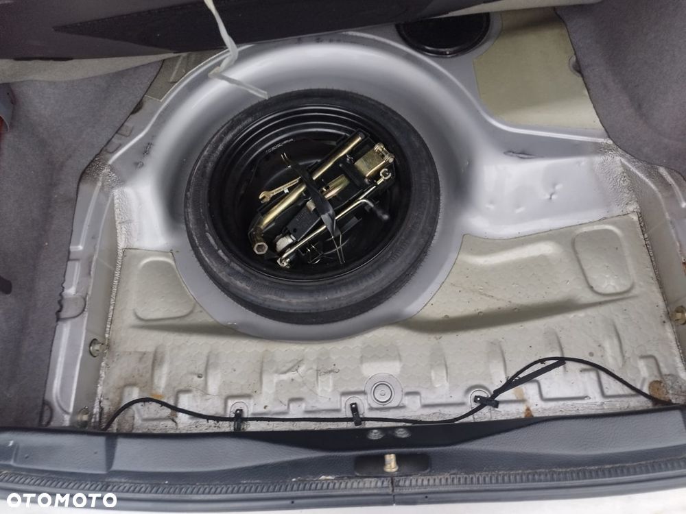 Volkswagen Passat 2.0 GL - 18