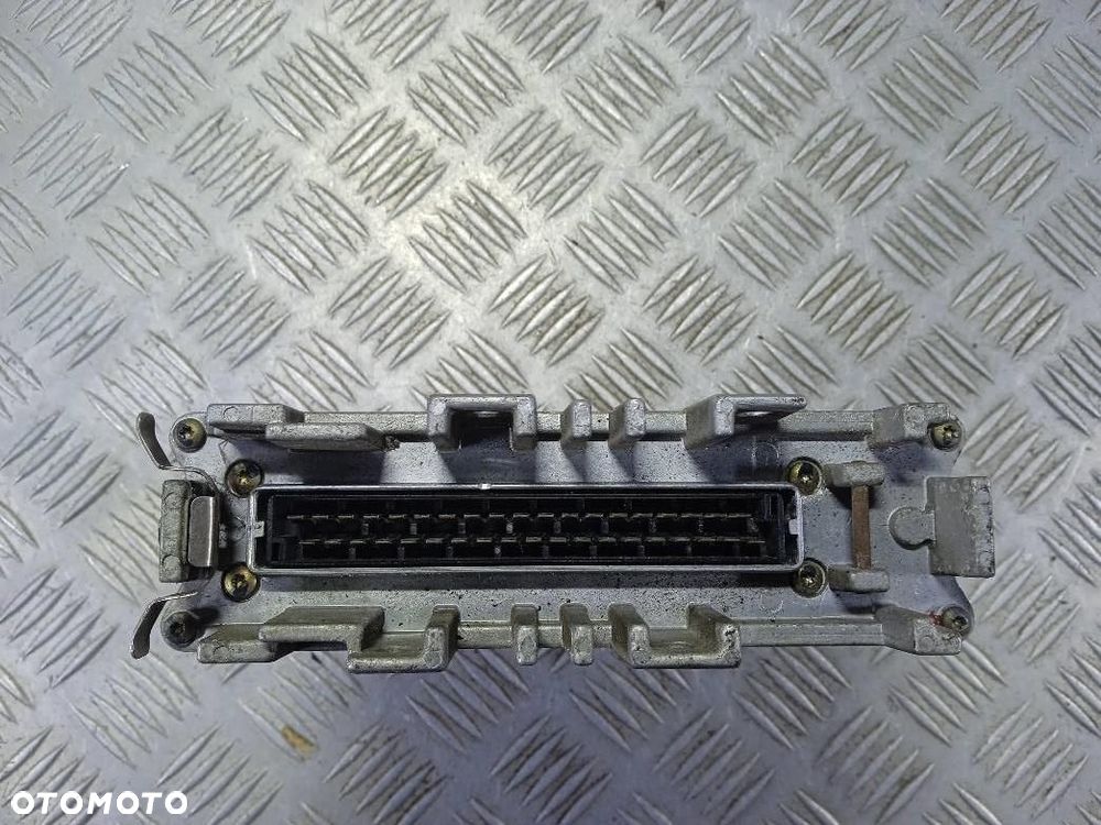 STEROWNIK SILNIKA VOLKSWAGEN PASSAT B4 - 2