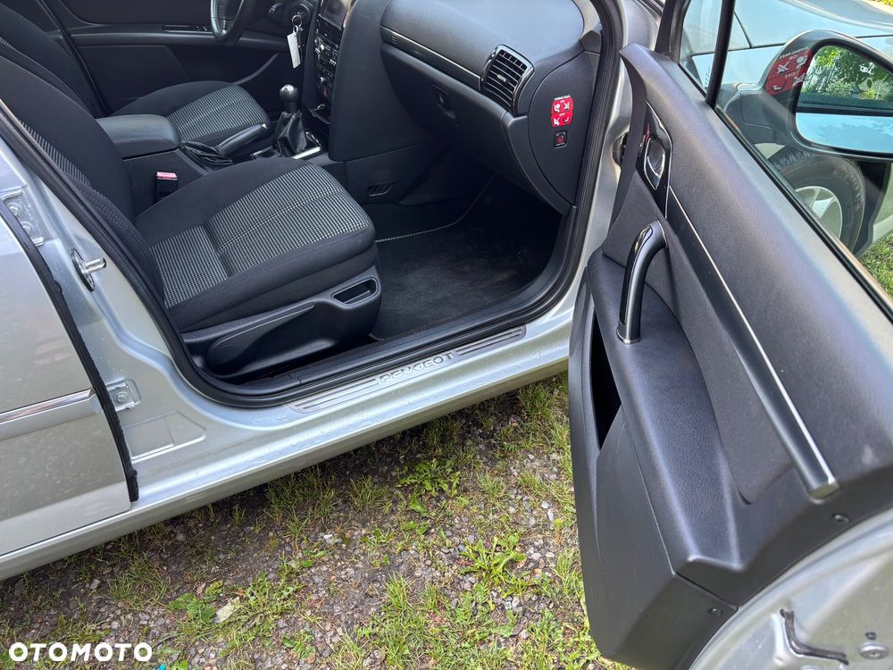 Peugeot 407 2.0 Premium - 32