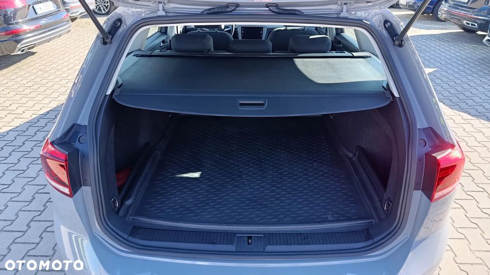 Volkswagen Passat 2.0 TDI SCR Style DSG - 21