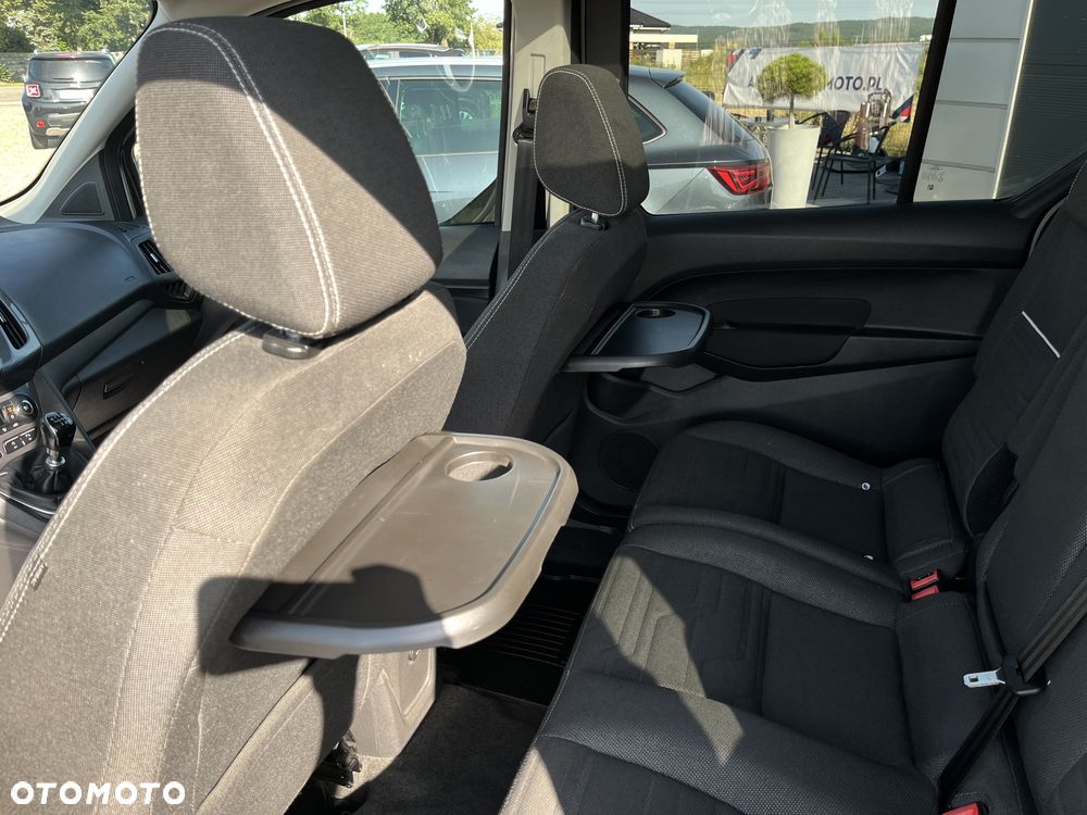 Ford Tourneo Connect Grand - 22