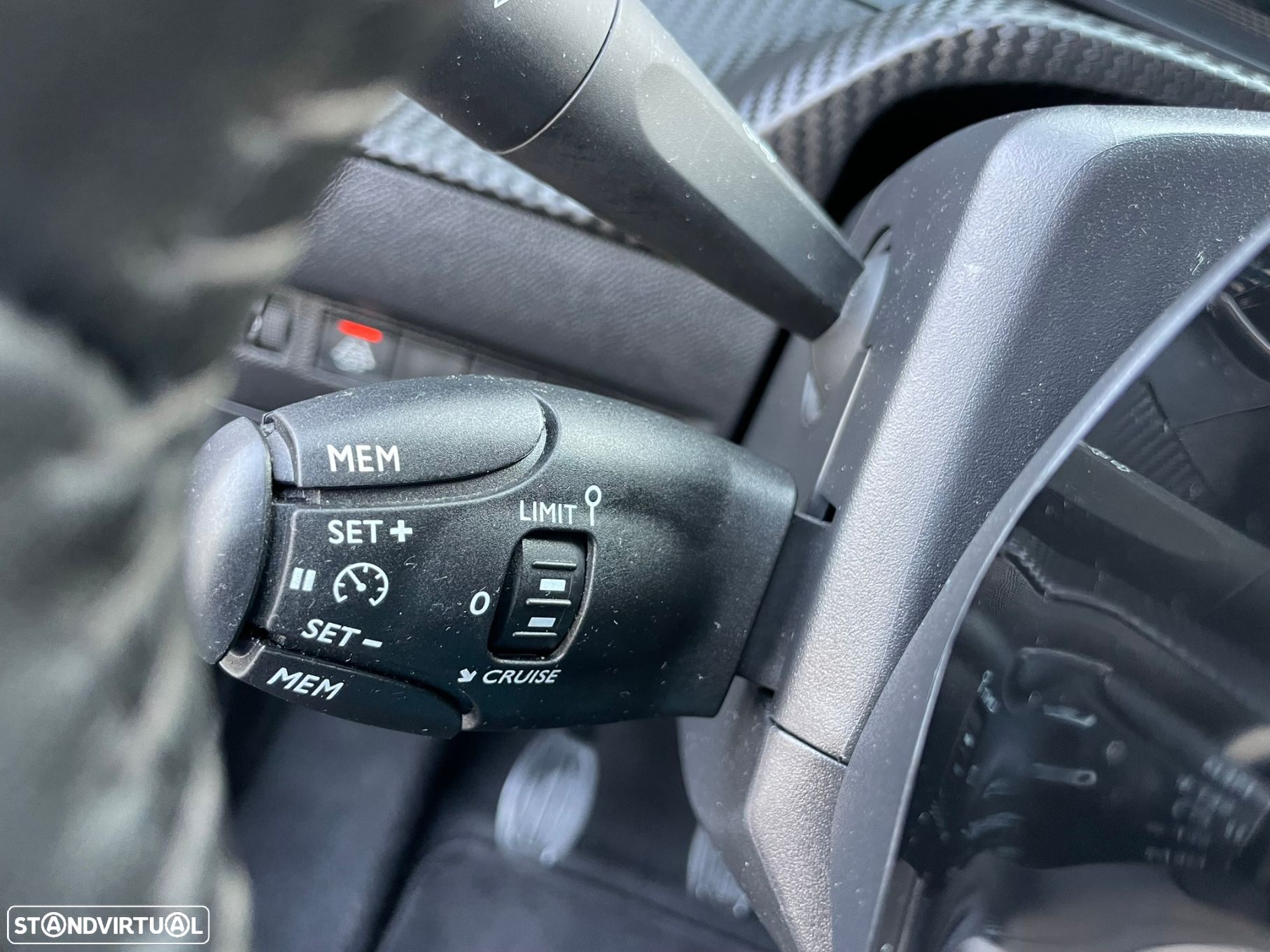 Peugeot 208 1.2 PureTech Active Pack - 17