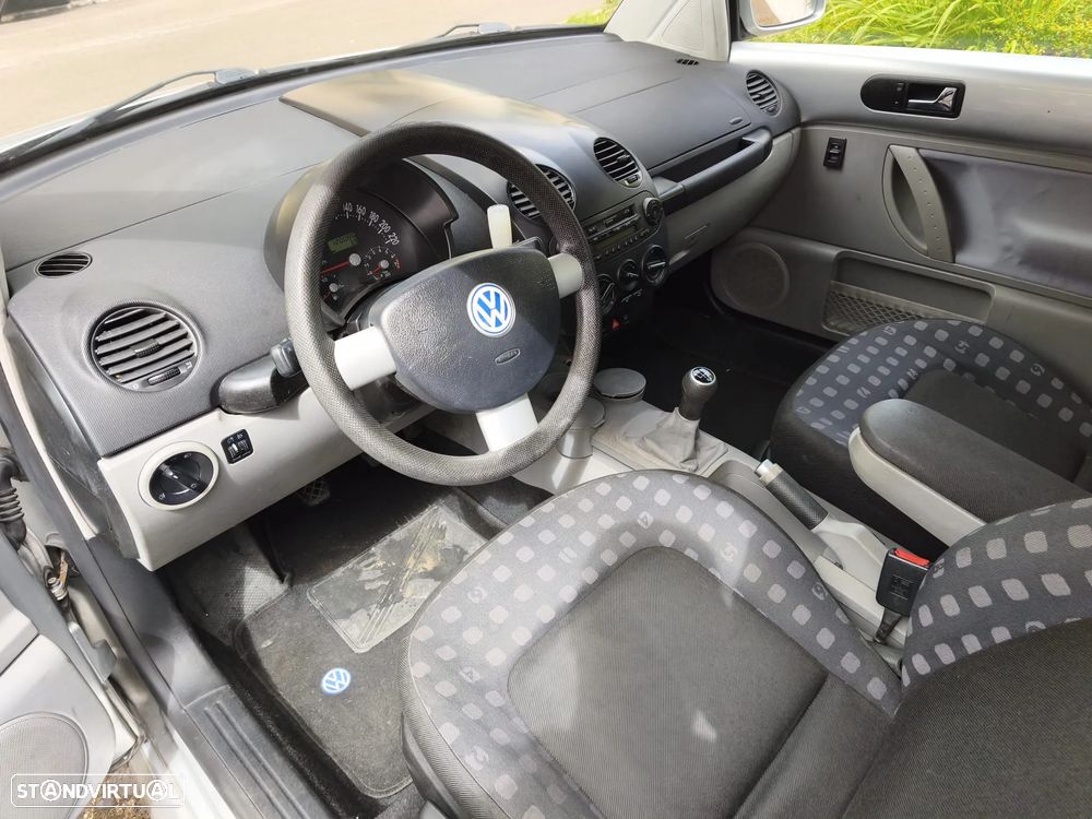 VW New Beetle 1.6 - 9