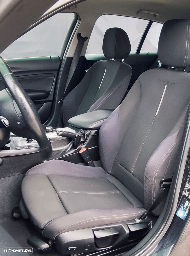 BMW 118 dA Line Sport — fotografia 12