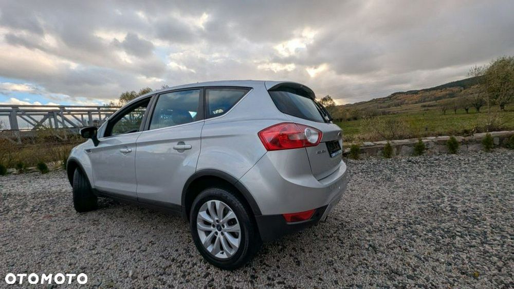 Ford Kuga 2.0 TDCi 4x4 Titanium - 9