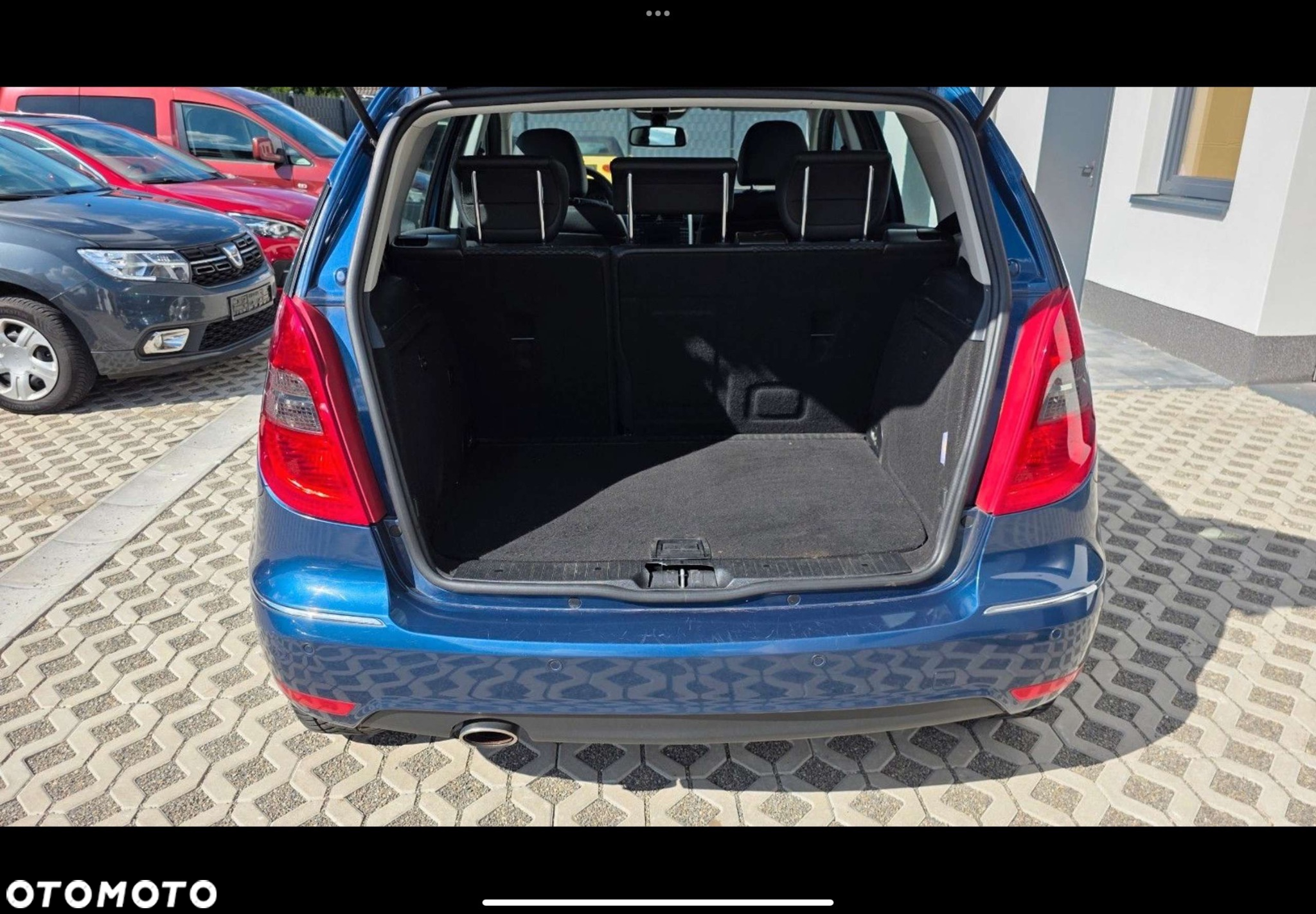 Mercedes-Benz Klasa A 180 BlueEFFICIENCY Avantgarde - 33