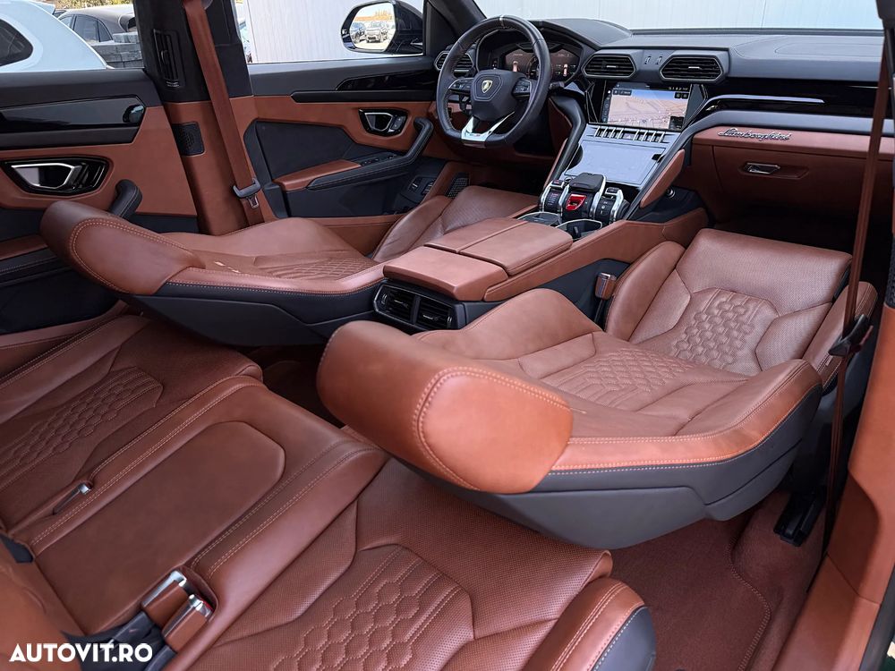 Lamborghini URUS Standard - 20