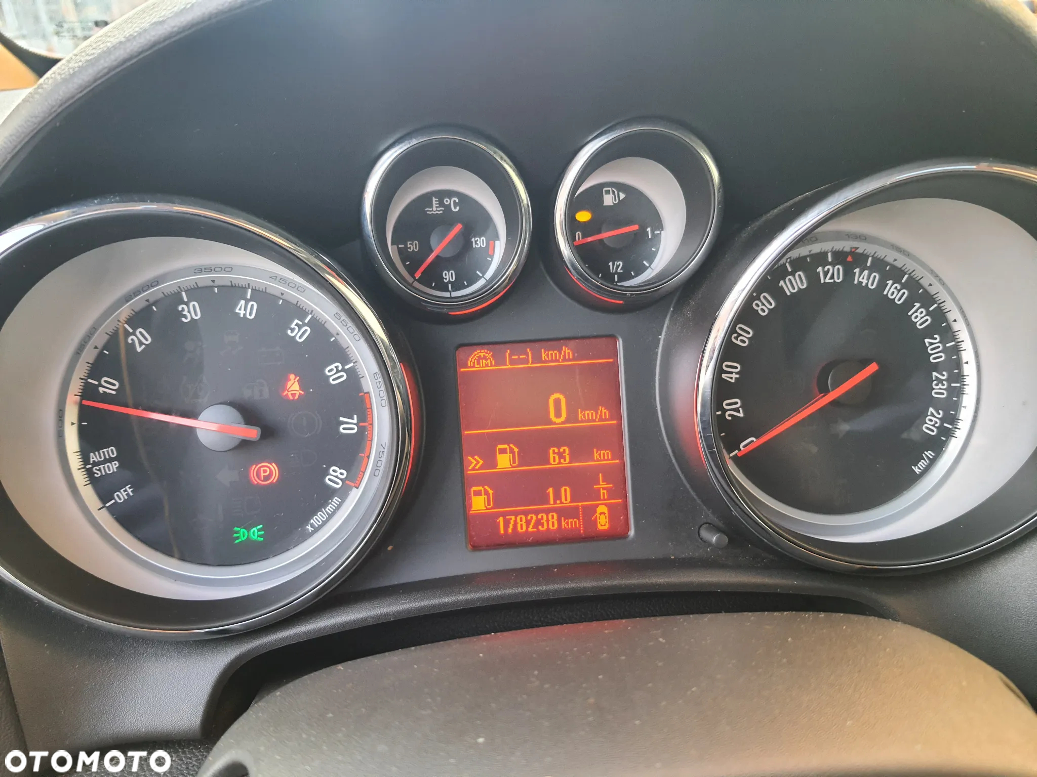 Opel Astra 1.4 Turbo Cosmo - 27