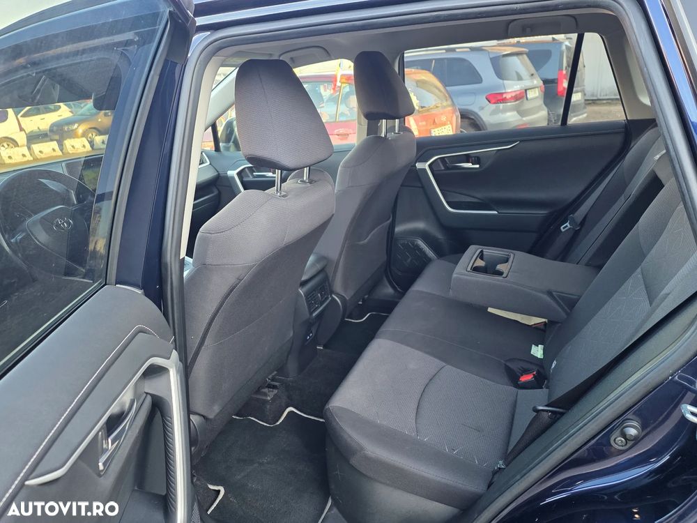 Toyota RAV4 - 4