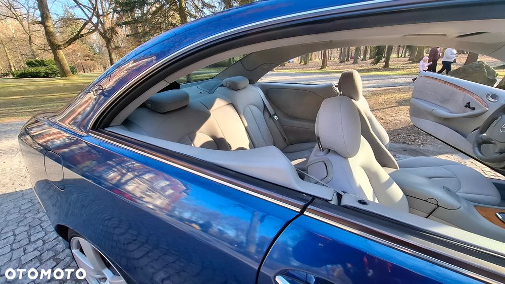 Mercedes-Benz CLK - 25