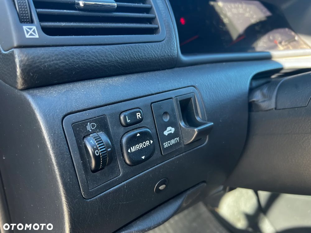 Toyota Corolla - 19