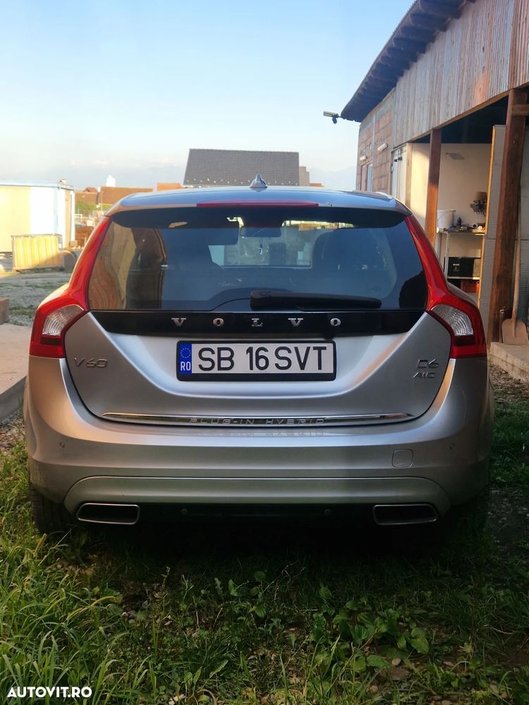 Volvo V60 D6 Plug-In-Hybrid AWD Geartronic Momentum - 3