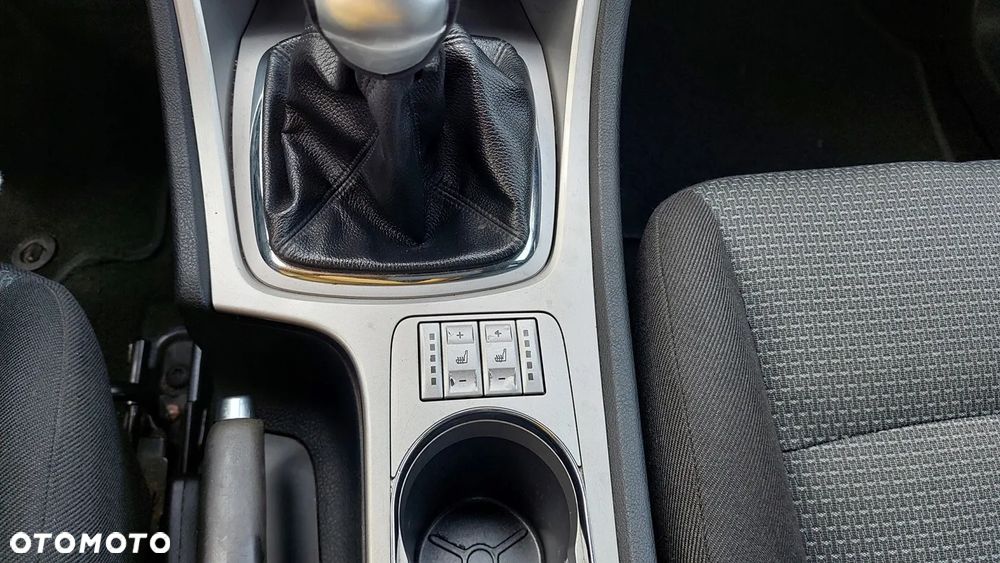 Ford Mondeo - 12