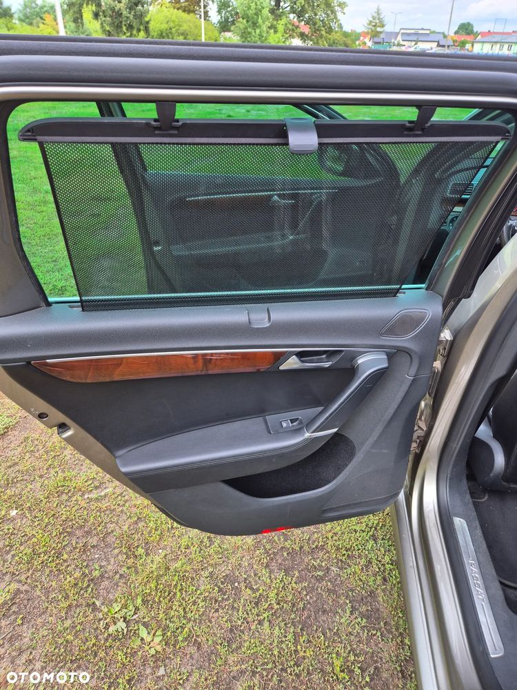 Volkswagen Passat 2.0 TDI Highline R-Style DSG - 11