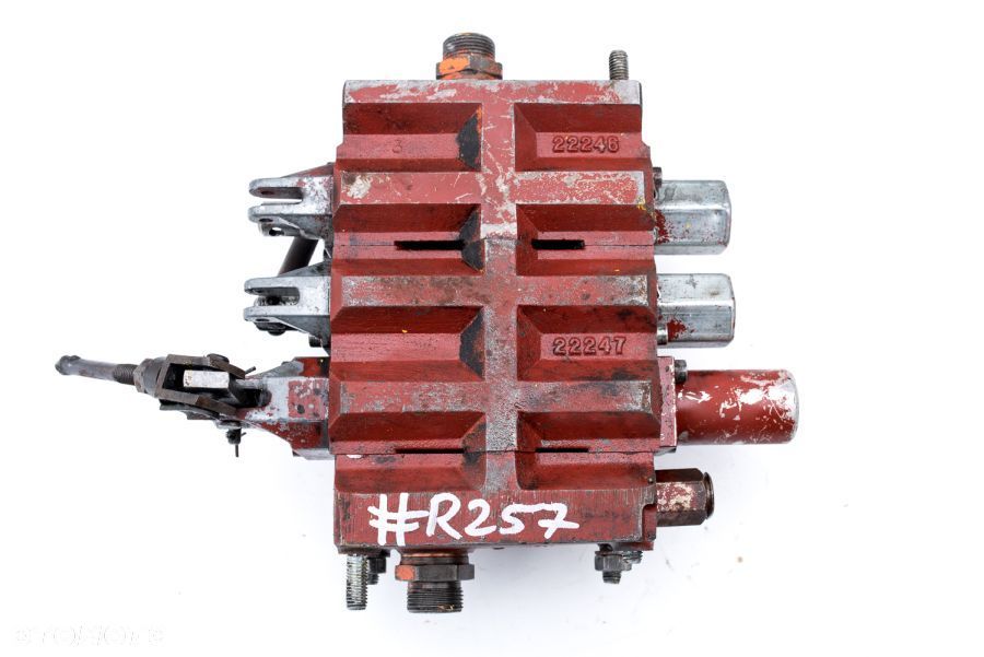 Rozdzielacz hydrauliczny MonSun - Tison (3 sekcje) HV07-3074A JCB Kramer Manitou Hitachi Yanmar - 1