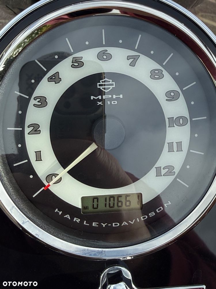 Harley-Davidson Softail Deluxe - 18