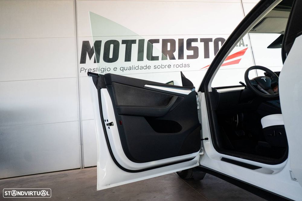 Tesla Model Y Long Range Tração Integral - 11