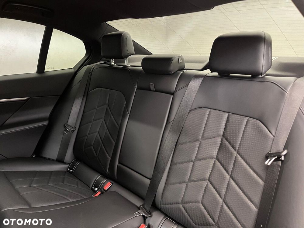 BMW Seria 5 520i mHEV M Sport - 33