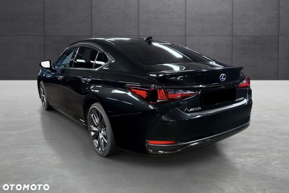 Lexus ES 300h F Sport - 2