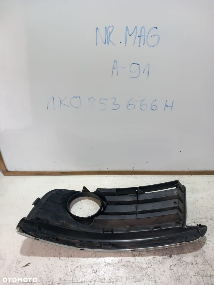 KRATKA ZDERZAKA PRZÓD PRAWA VW JETTA 1K0853666H - 2
