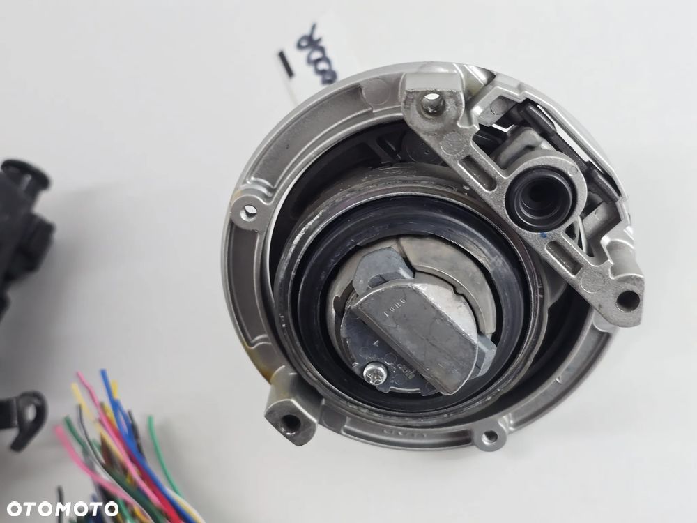 ZESTAW STARTOWY STACYJKA KLUCZYK  MODUL WLEW ZAMEK  HONDA CB 1000R  SC80 - 10