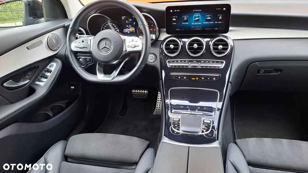 Mercedes-Benz GLC - 33