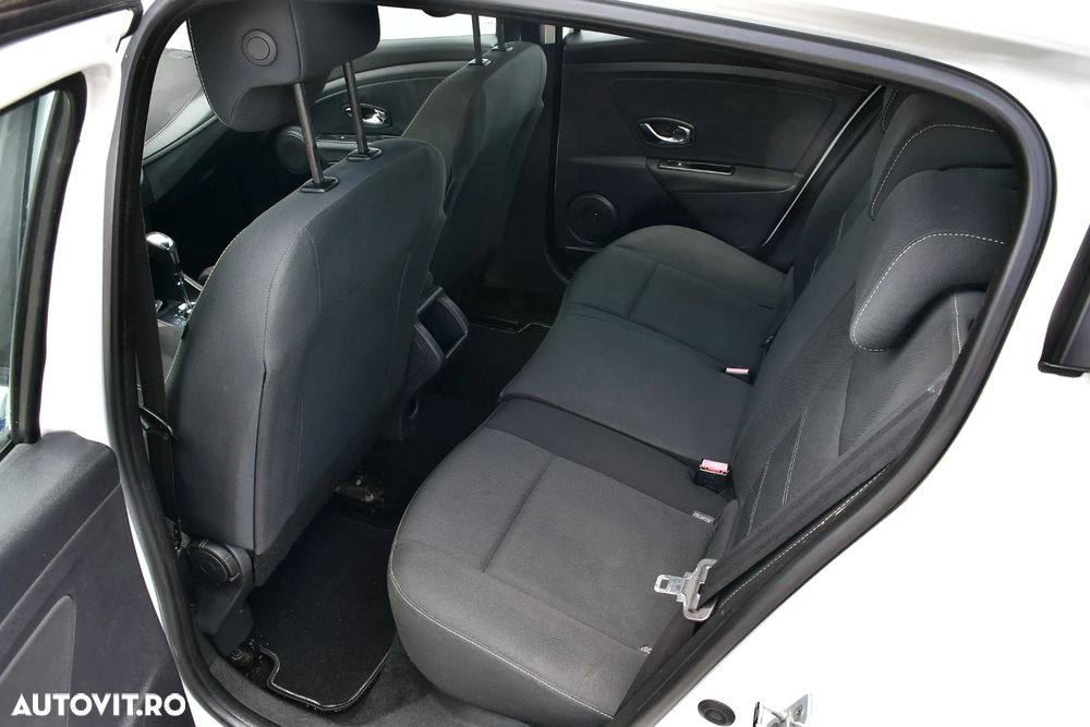 Renault Megane 1.5 dCi Dynamique Aut. - 12