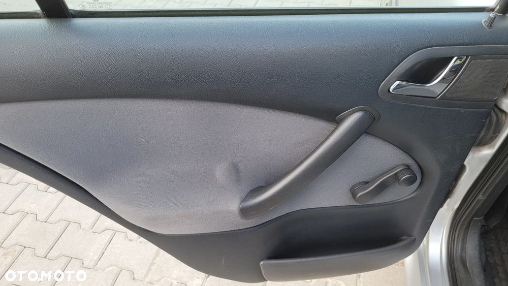 Skoda Octavia 1.6 Tour - 22