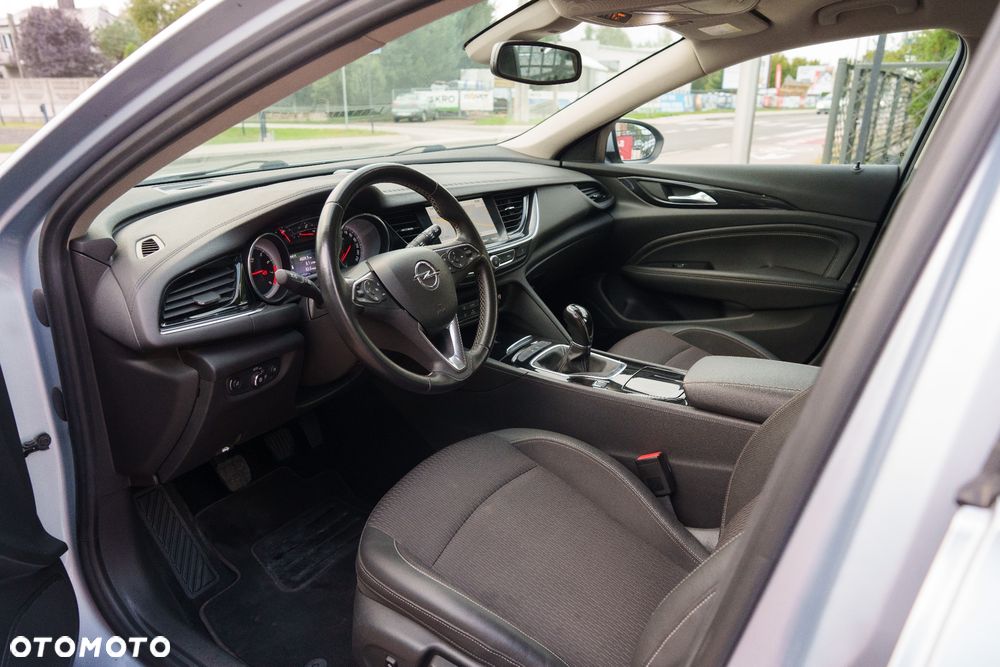 Opel Insignia 1.5 T Innovation S&S - 8