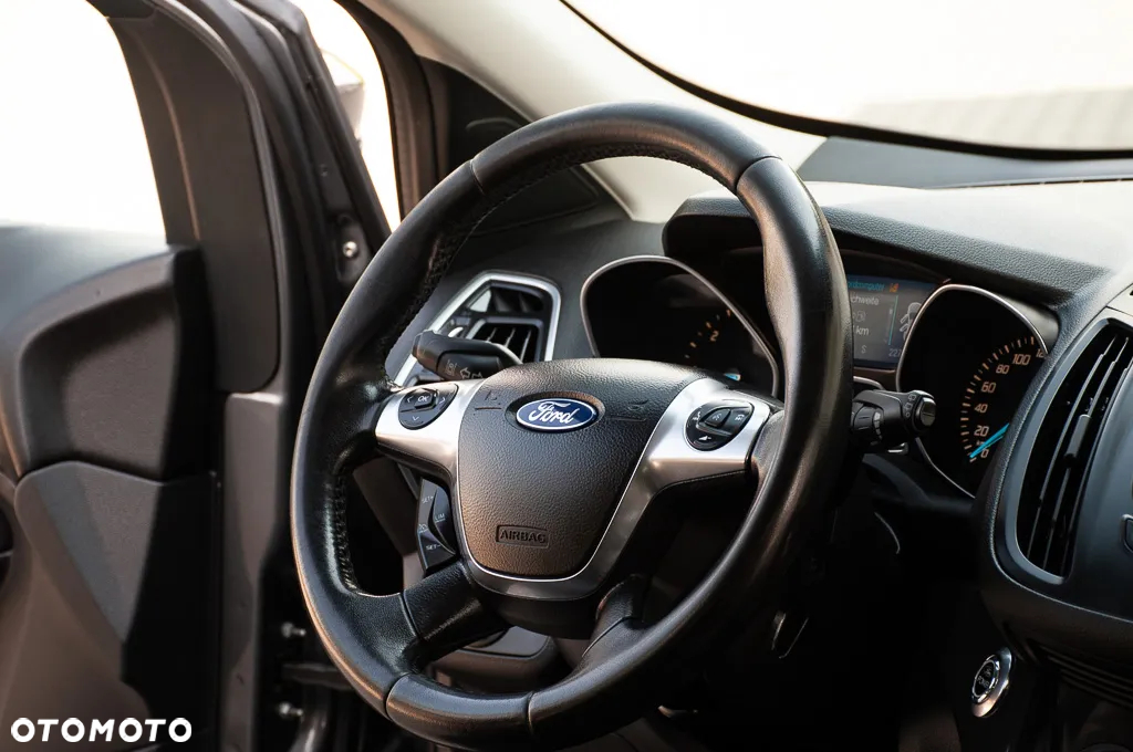Ford Kuga 2.0 TDCi 4x4 Titanium - 6